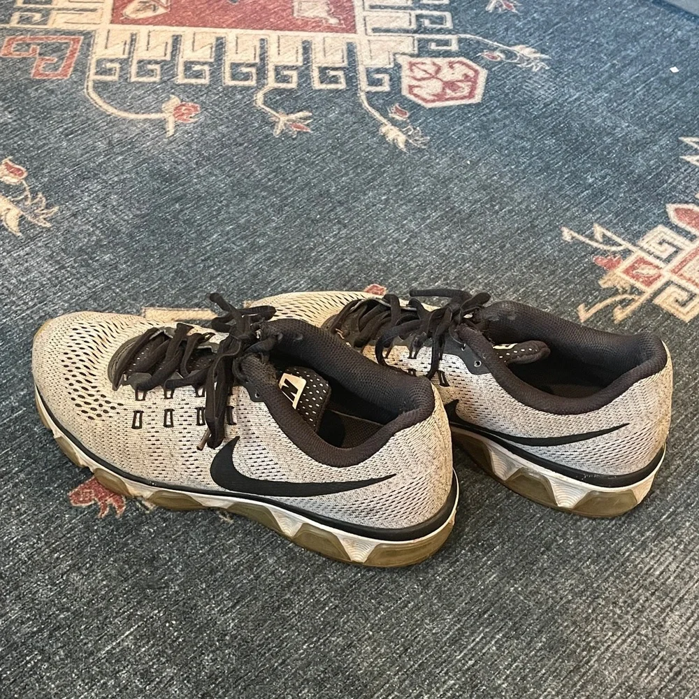 Nike Women’s Tailwind 8 Grey and Black Athletic Sneakers